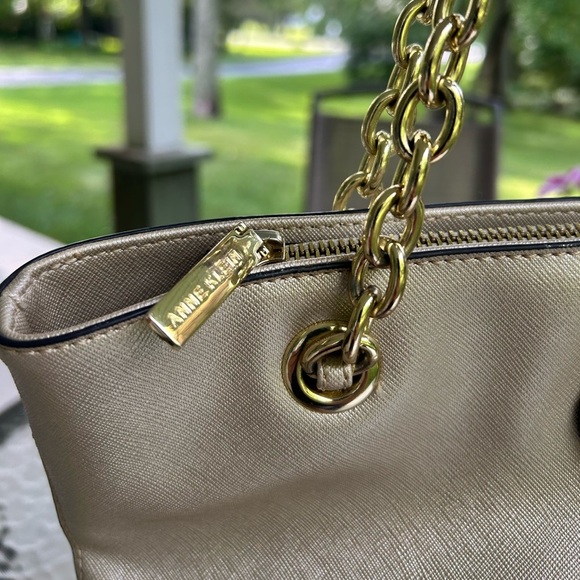 Anne Klein elegant gold Tone purse - Picture 3 of 8